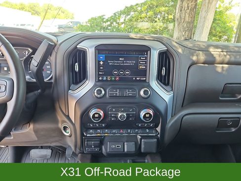 Used 2019 GMC Sierra 1500 SLT w/ SLT Premium Plus Package AWD/4WD image 16