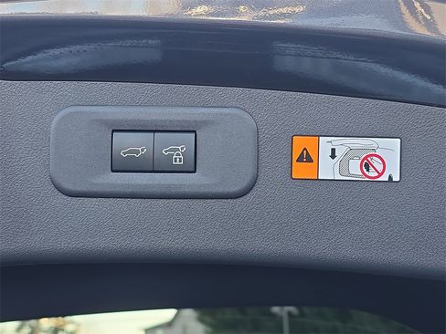 Used 2025 Lexus NX 300h AWD w/ Luxury Package image 14