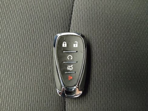 Used 2017 Chevrolet Cruze LT w/ Convenience Package FWD image 32
