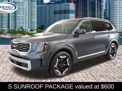 Used 2024 Kia Telluride S w/ S Sunroof Package