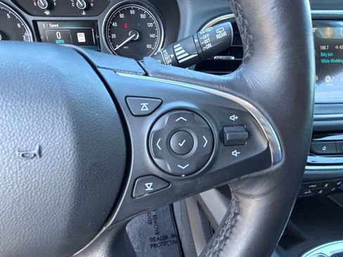 Used 2019 Buick Enclave Premium AWD/4WD image 22