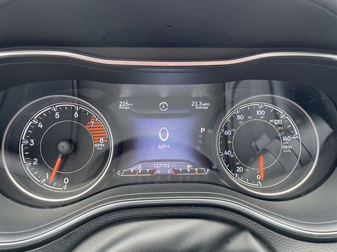 Used 2019 Jeep Cherokee Limited w/ Trailer Tow Group AWD/4WD image 26