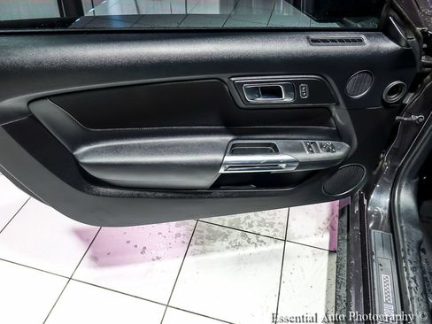 Used 2022 Ford Mustang Mach 1 w/ Mach 1 Handling Package RWD image 21
