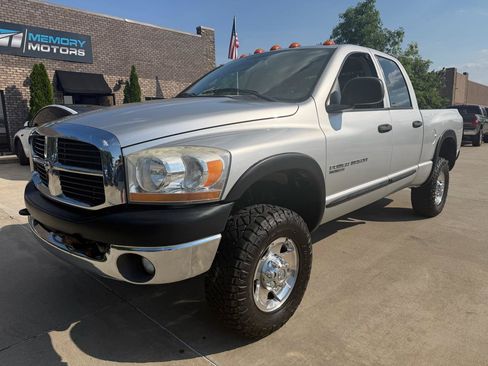 Used 2006 Dodge Ram 2500 Truck SLT AWD/4WD image 1