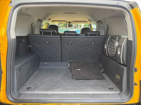 Used 2007 Toyota FJ Cruiser 2WD image 16