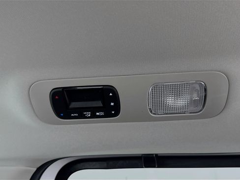 New 2026 Honda Odyssey Touring image 32