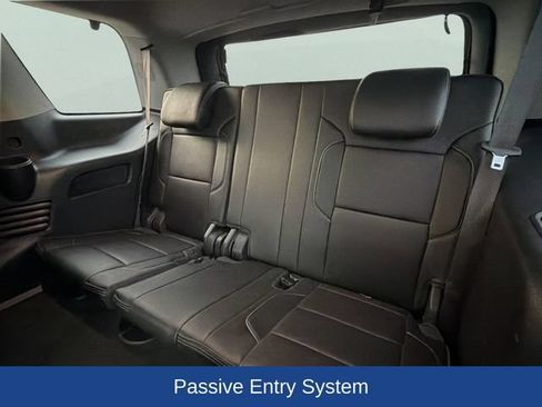 Used 2016 GMC Yukon Denali w/ Open Road Package AWD/4WD image 19
