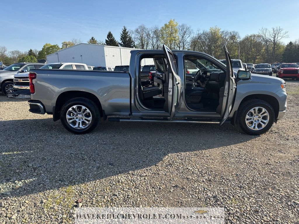 Certified 2025 Chevrolet Silverado 1500 LTZ AWD/4WD image 34