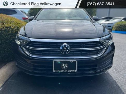 Used 2022 Volkswagen Jetta SE FWD image 12
