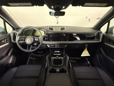 New 2026 Porsche Cayenne image 21