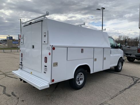 New 2025 GMC Savana 3500 w/ Power Convenience Package RWD image 39