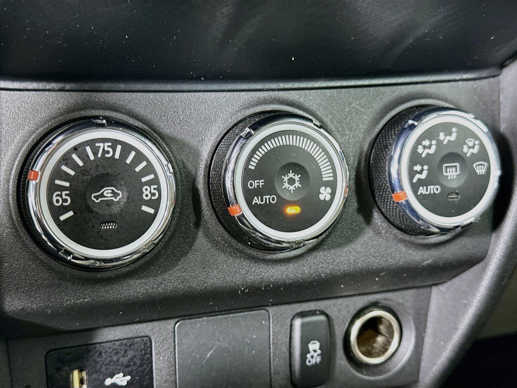 Used 2018 Mitsubishi Outlander Sport ES FWD image 22