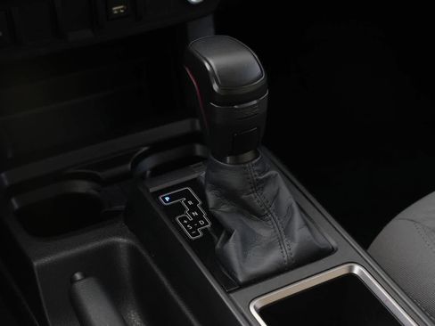 Used 2023 Toyota Tacoma SR AWD/4WD image 14