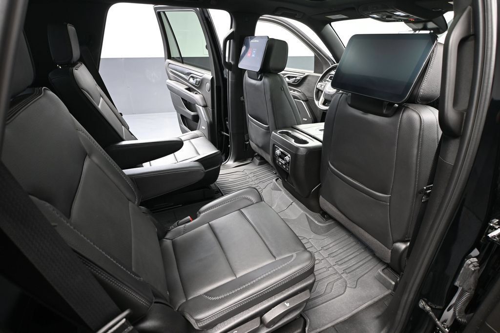 Used 2024 GMC Yukon Denali w/ Denali Reserve Package AWD/4WD image 43
