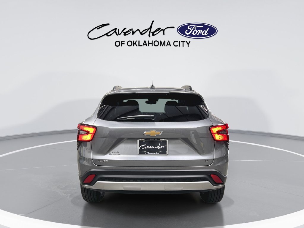 Used 2026 Chevrolet Trax LT FWD image 7