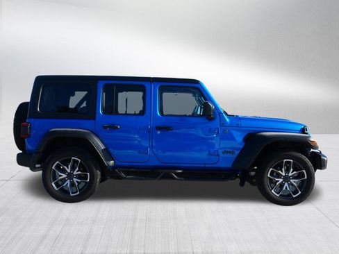 Used 2025 Jeep Wrangler Sport S w/ Convenience Group image 8