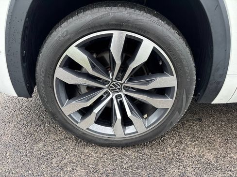 Certified 2023 Volkswagen Atlas Cross Sport SEL Premium R-Line AWD/4WD image 8