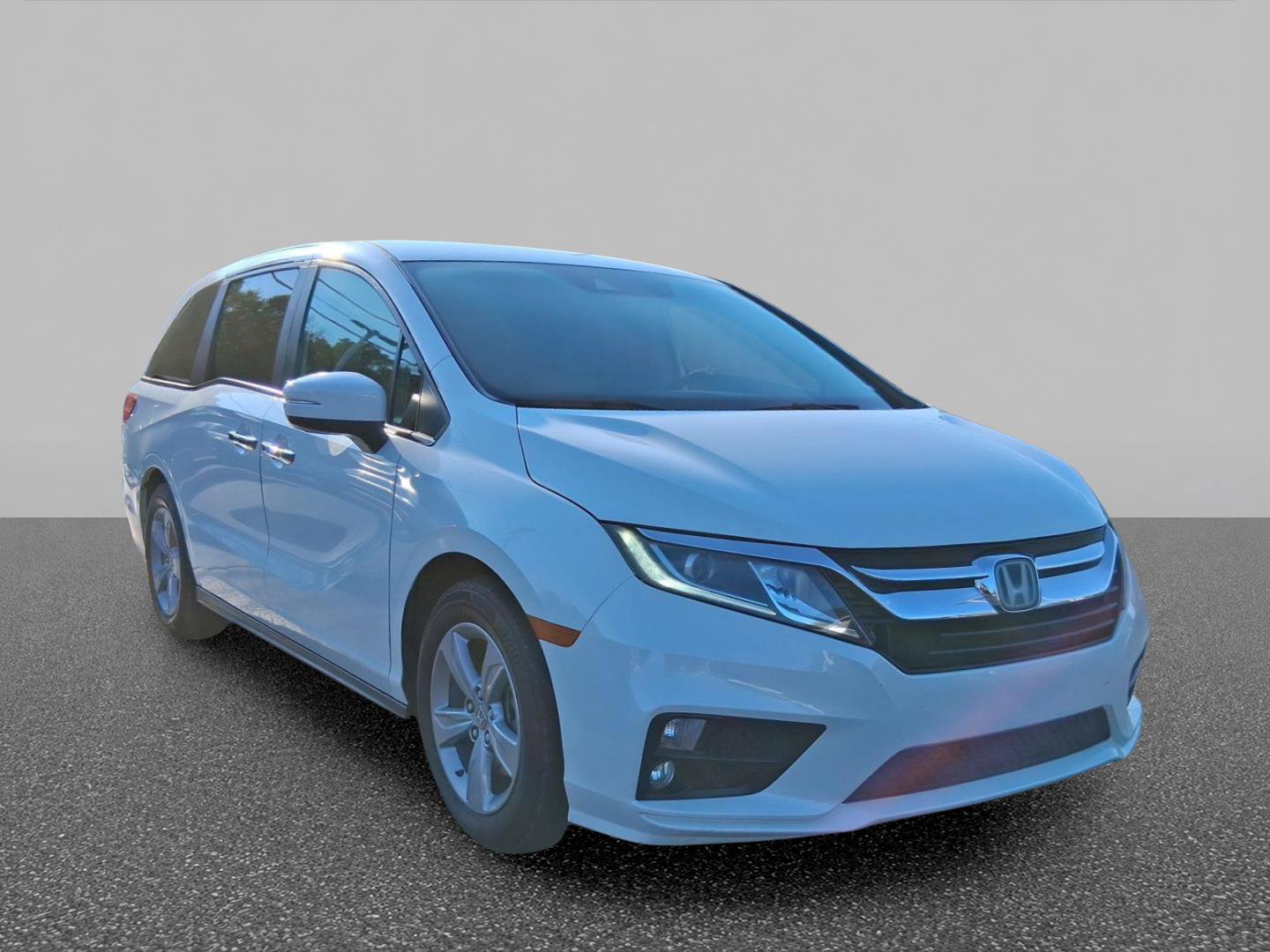 Used 2019 Honda Odyssey EX image 3