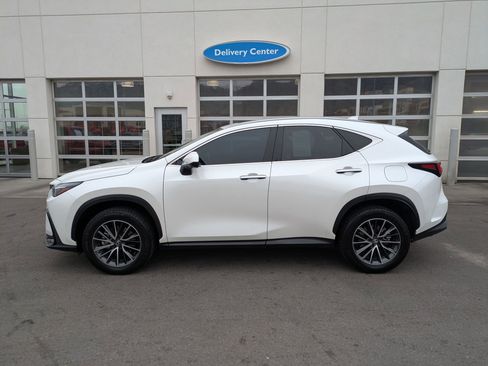 Used 2025 Lexus NX 350h AWD w/ Premium Package image 9