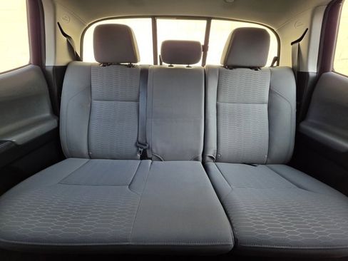 Used 2018 Toyota Tacoma SR image 15