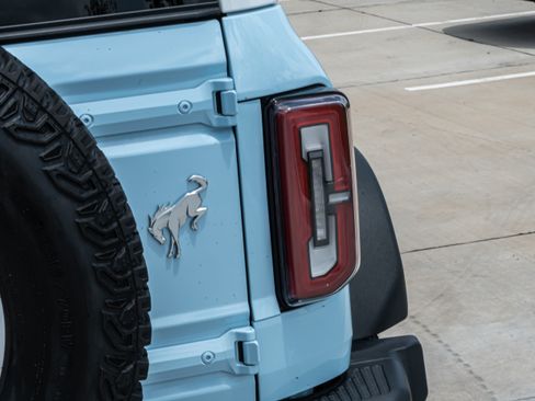 Used 2024 Ford Bronco Heritage Edition AWD/4WD image 37