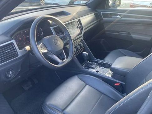 Used 2023 Volkswagen Atlas Cross Sport SE FWD image 14