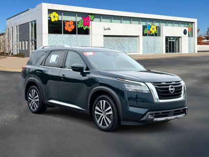 Used 2022 Nissan Pathfinder Platinum w/ Cargo Package