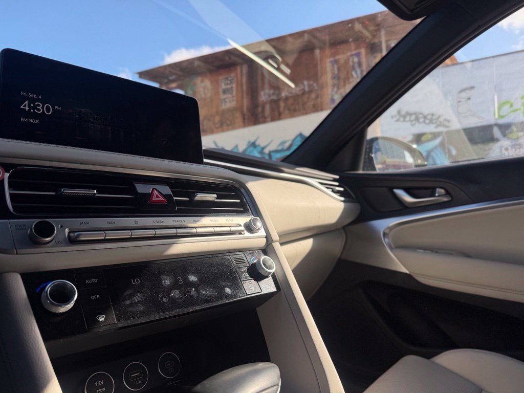 Used 2025 Genesis G70 2.5T RWD image 19