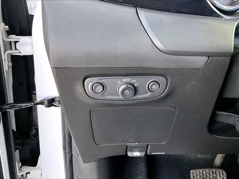 Used 2023 Buick Encore GX Select w/ Sport Touring Package image 33