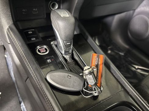 Used 2023 Nissan Kicks SV image 18