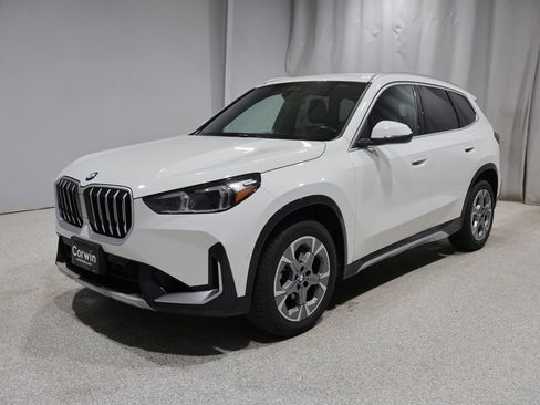 Used 2025 BMW X1 xDrive28i AWD/4WD image 5