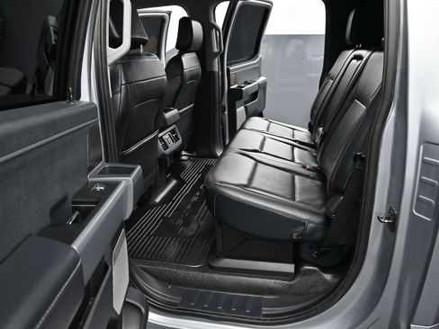 Used 2024 Ford F350 Lariat image 16