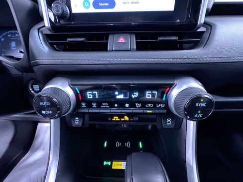 Used 2025 Toyota RAV4 XLE w/ Convenience Package FWD image 27