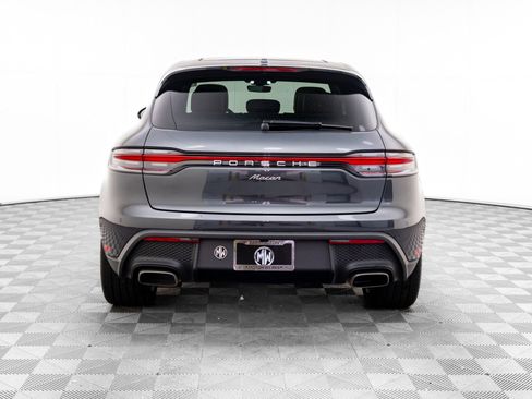 Certified 2025 Porsche Macan image 10