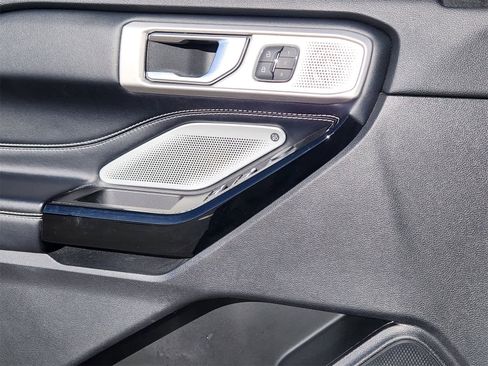 Used 2022 Ford Explorer ST w/ Equipment Group 401A image 11