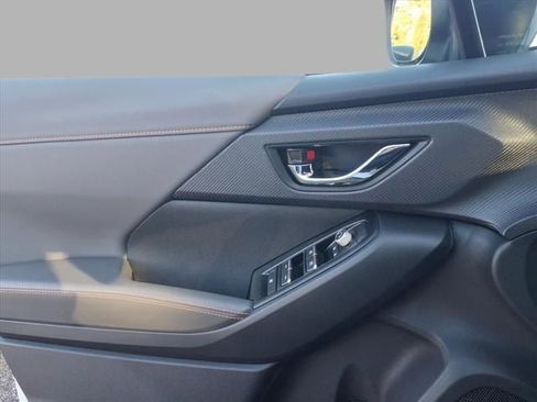 New 2025 Subaru Crosstrek 2.5i Limited w/ Crosstrek Mirror Package image 12