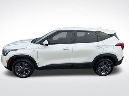 Used 2024 Kia Seltos LX image 3