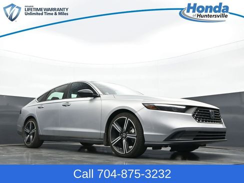 Used 2024 Honda Accord Sport image 23