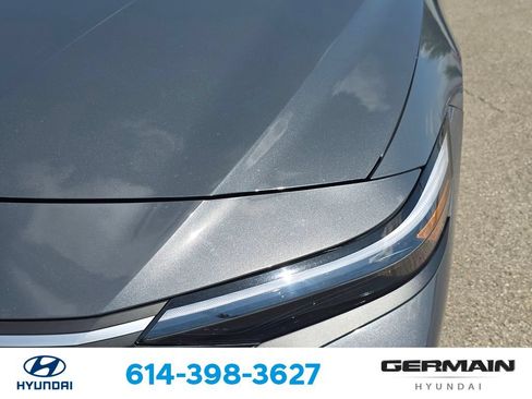 Used 2024 Hyundai Elantra SEL FWD image 15