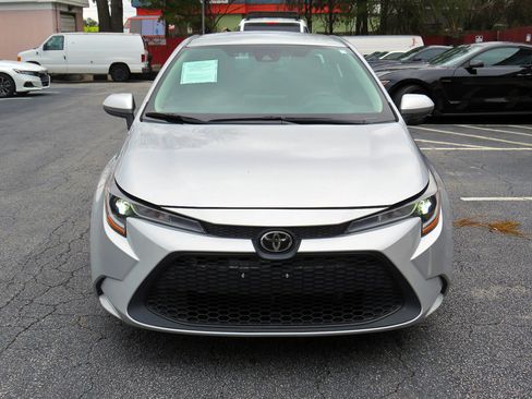 Used 2021 Toyota Corolla LE w/ Carpet Mat Package (TMS) image 4