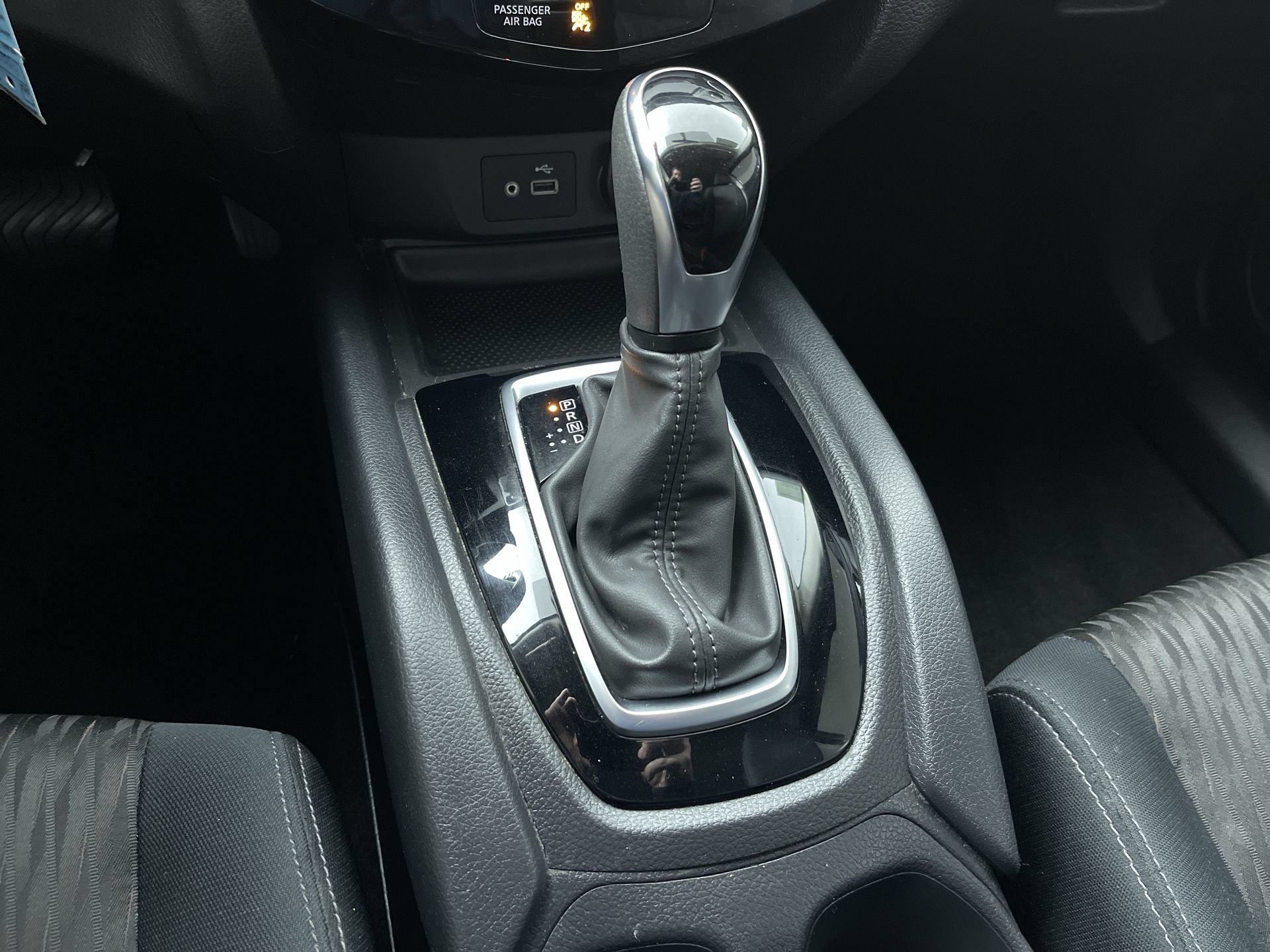 Used 2018 Nissan Rogue S AWD/4WD image 20