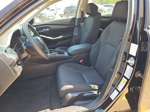 Used 2025 Honda Accord LX image 25