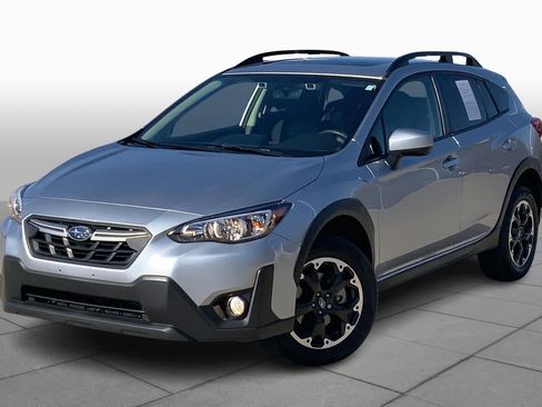 Used 2023 Subaru Crosstrek 2.0i Premium image 2