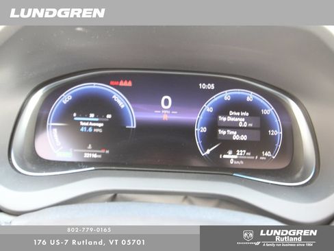 Used 2024 Toyota Venza Limited AWD/4WD image 2