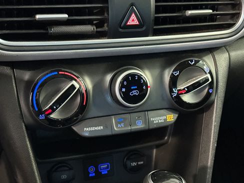Used 2019 Hyundai Kona SE FWD image 21