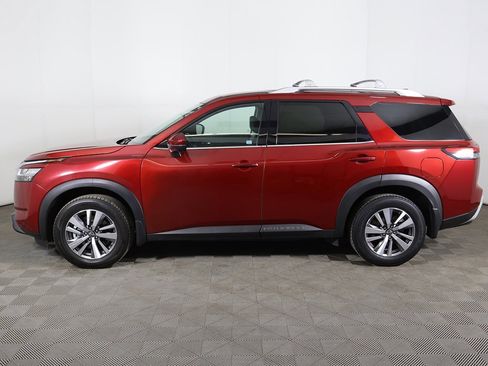 Used 2023 Nissan Pathfinder SL w/ Lighting Package (N92) image 19