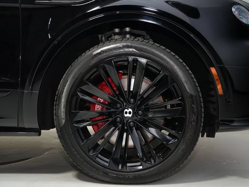 Used 2021 Bentley Bentayga Speed AWD/4WD image 10