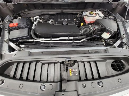 Used 2023 Chevrolet Silverado 1500 RST AWD/4WD image 8