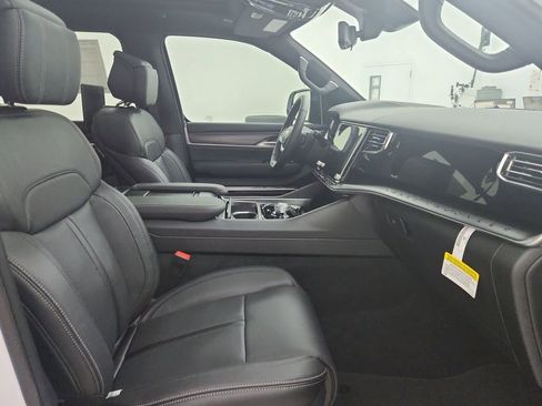 New 2026 Jeep Grand Wagoneer Summit AWD/4WD image 33