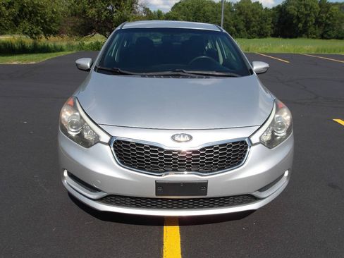 Used 2014 Kia Forte LX w/ Popular Package FWD image 3